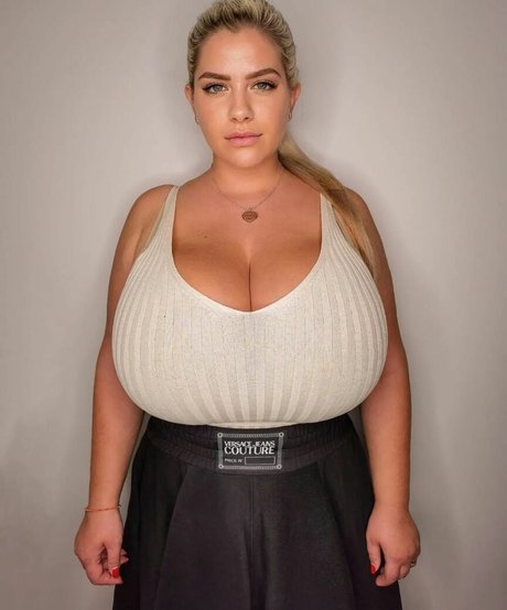 Nina Phoenix pornstar erotic pictures