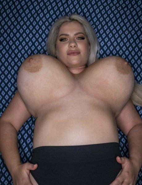 Nina Phoenix model nudes photo