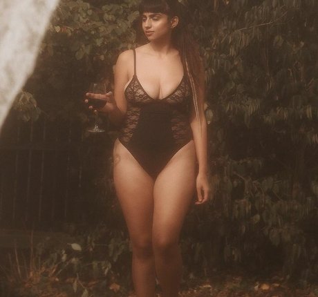 Mays Benatti pornstar free photo