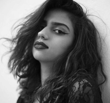 Mays Benatti naked actress img