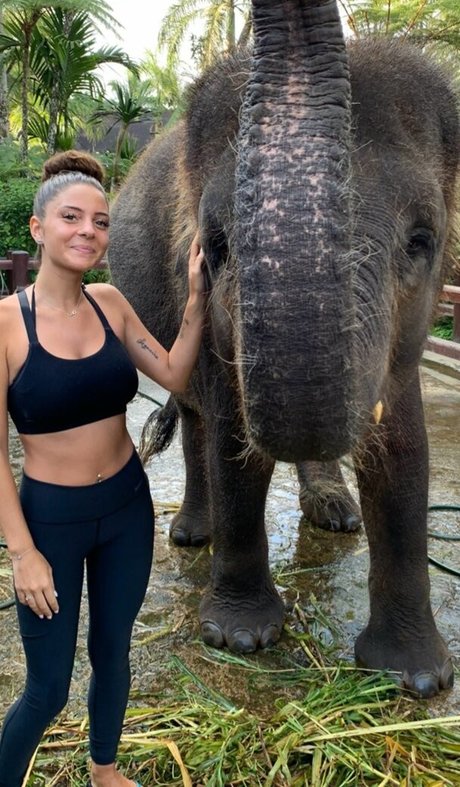 Bella mnz nudes actress galleries