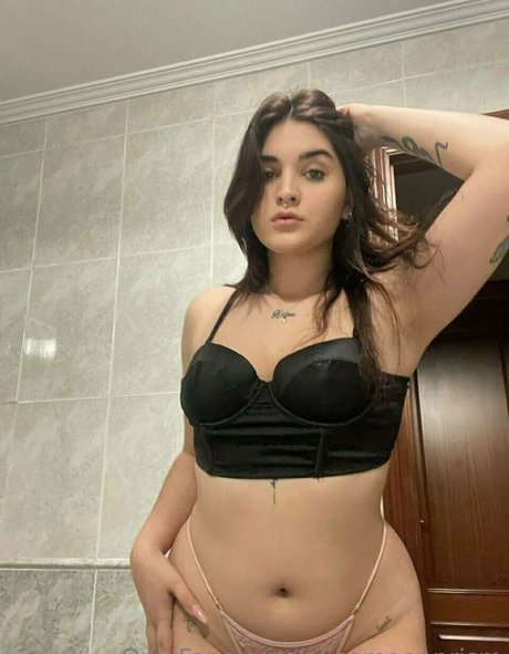 alicemoonprism nudes model gallery