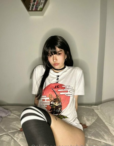 darcie ba sexy actress image