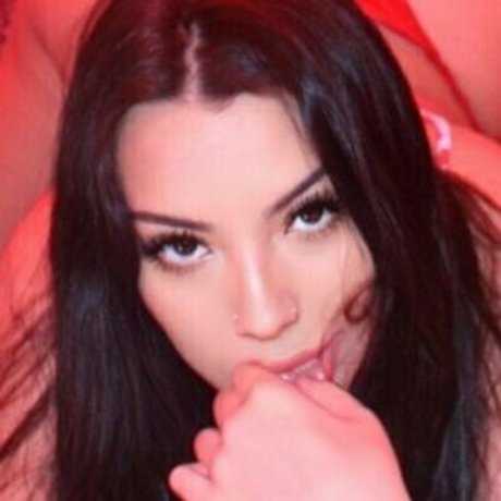 brookegoeswild pornstar pretty photos