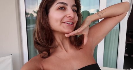 Ischtar Isik sex actress images