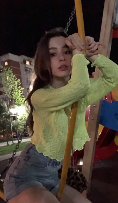 Dasha Taran exclusive star image