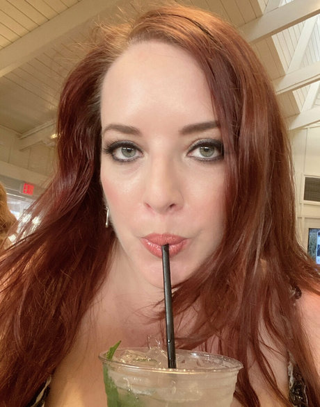 maggiegreenlive high quality model pics