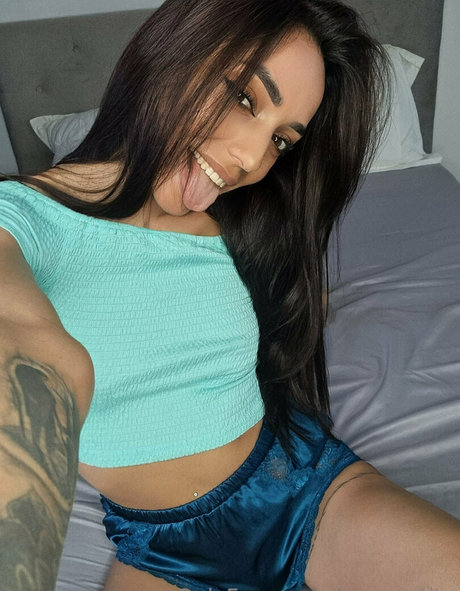 lorenpetite pretty pornstar pic