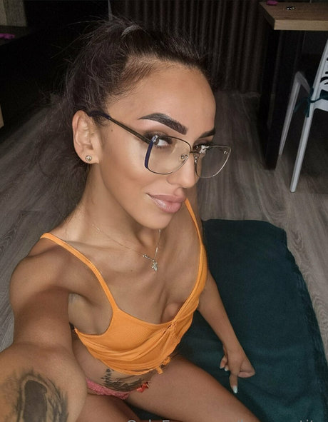 lorenpetite actress photos