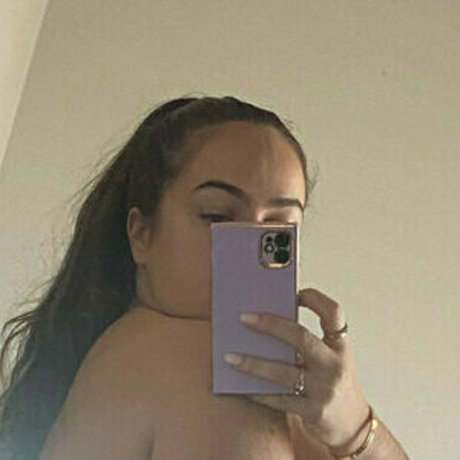 therealshelby xo top actress images