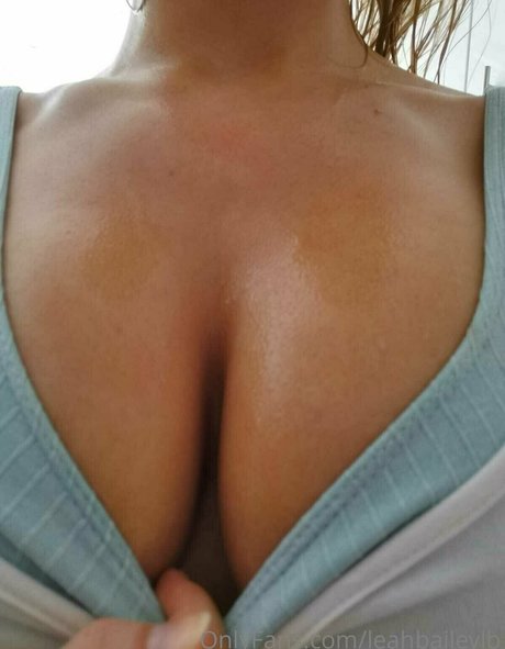 Leah BaileyLB adult model galleries