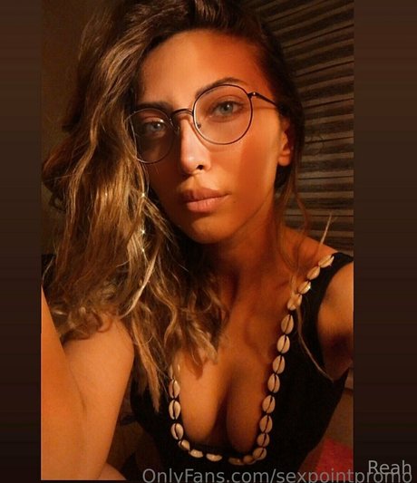 cheekysoles333 erotic actress image