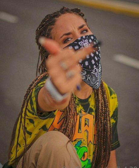 molly4 20 model high quality img