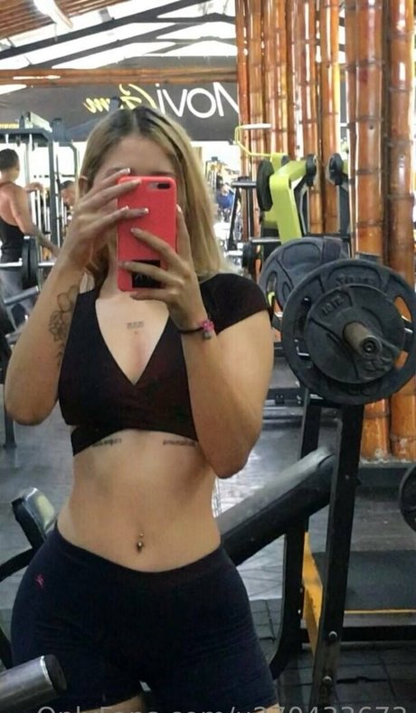 camil0530 model naked pic