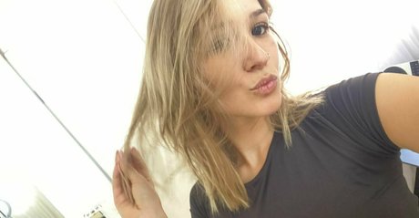 camil0530 best actress photo