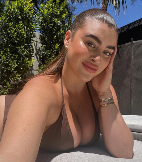 Kalani Hilliker pornographic star gallery