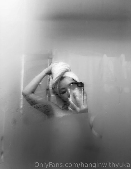 hanginwithyuka4free model nudes img