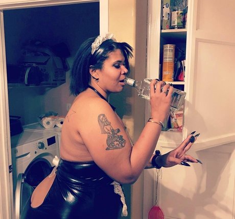 amazon leee star adult photo