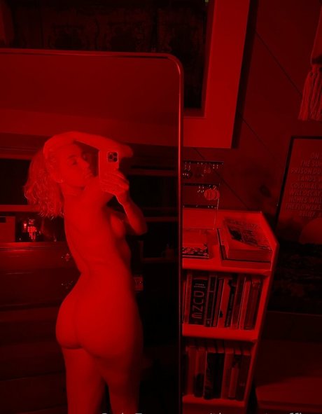 thepxstsxffice star naked galleries