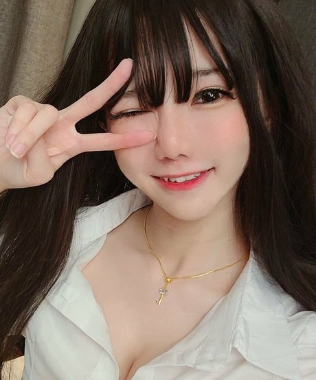 iamdorasnowfree exclusive model picture