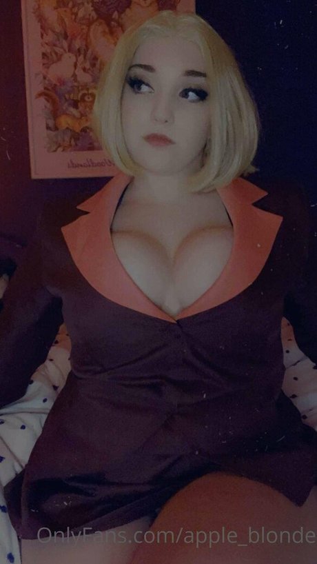 AppleBlonde model free pic