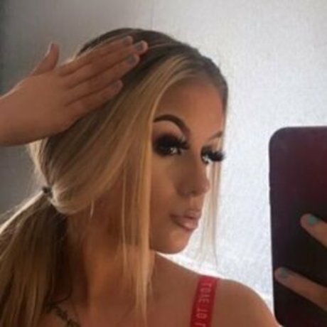 Lisa Mae porn model gallery