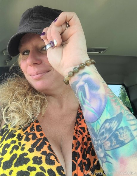 bigbootymandyj1981 porn actress picture