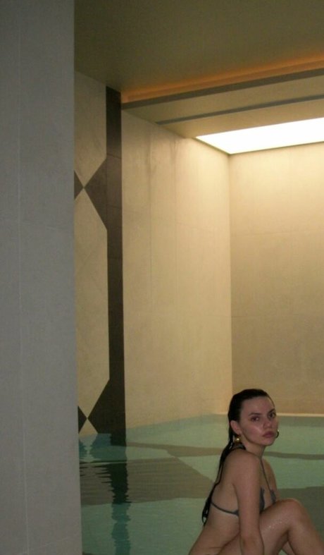 Dafne Keen model best archive