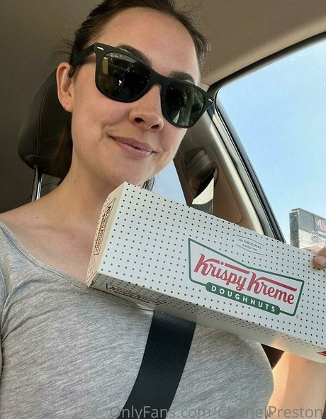 chanelpreston star exclusive pic