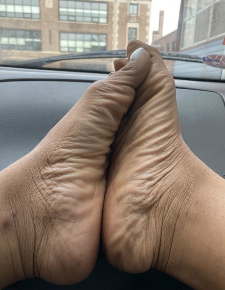 Carameltoesz model porn archive