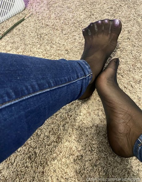 Carameltoesz sexy star pics