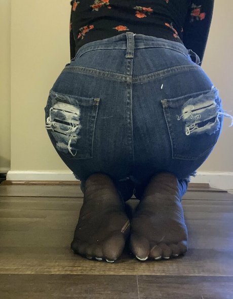 Carameltoesz star erotic picture