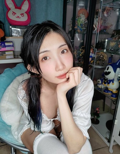 mikan cosfree model pretty gallery