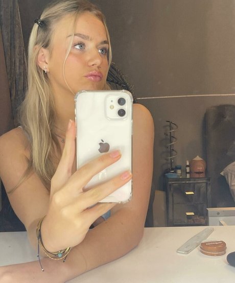 Gabriella Davies pornstar exclusive picture