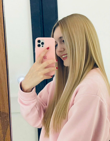 karisha x erotic model archive