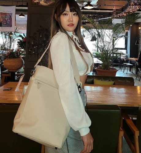 asian shemale onlyfans hot nude image