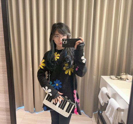 LilyPichu erotic actress pictures