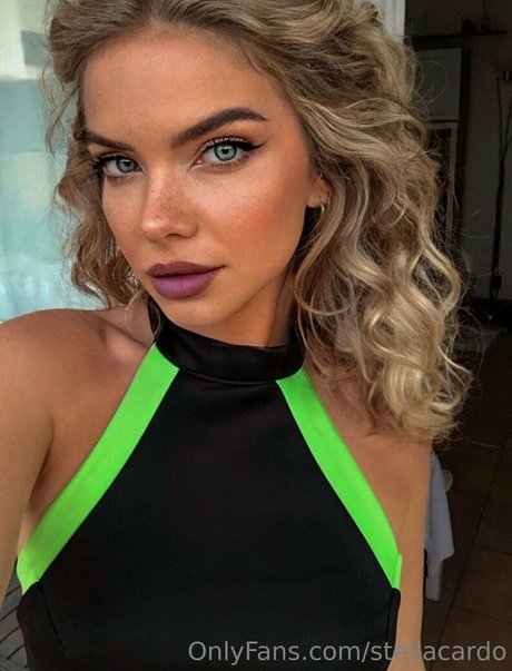 stellacardo model exclusive image