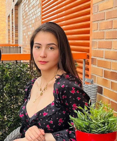 derlydaniela pretty star galleries