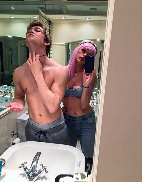 Taylor Swift star nice image