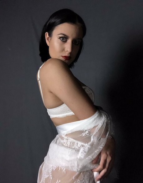 emminemina hd model pics