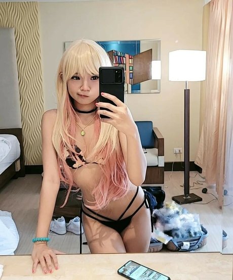 AlodiaMarie model picture