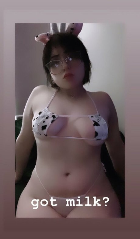 Logan 3x3 nice actress image