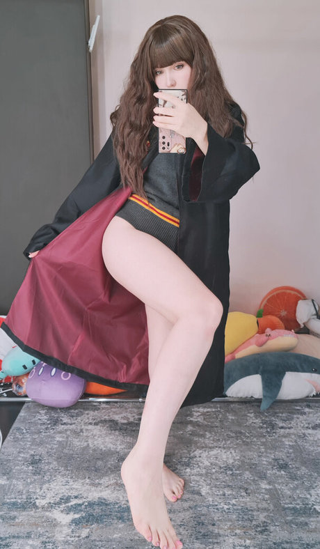 ASMR KittyKlaw model exclusive picture