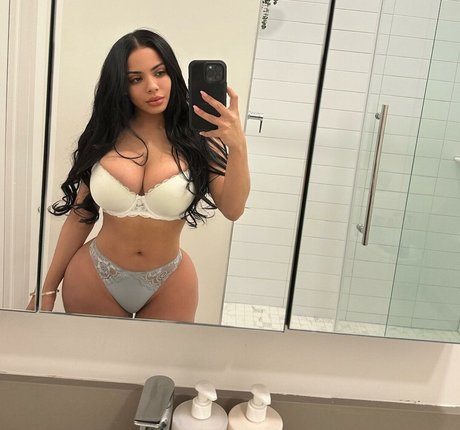 E dot pretty actress image