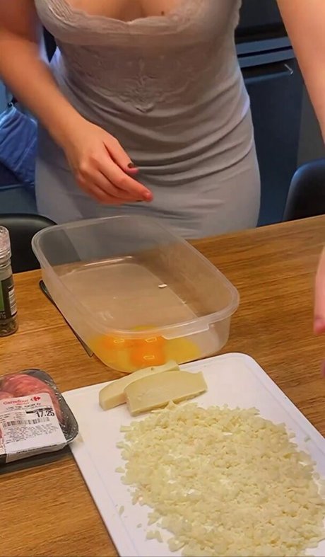 Triz Pariz pornstar free img