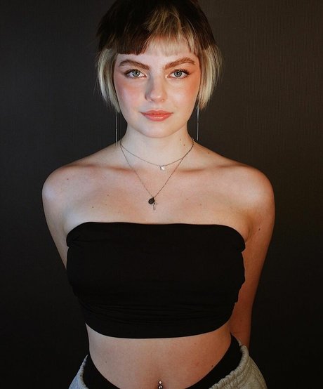 Triz Pariz model xxx photos