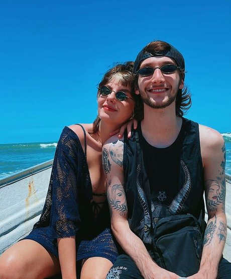 Triz Pariz erotic pornstar pics