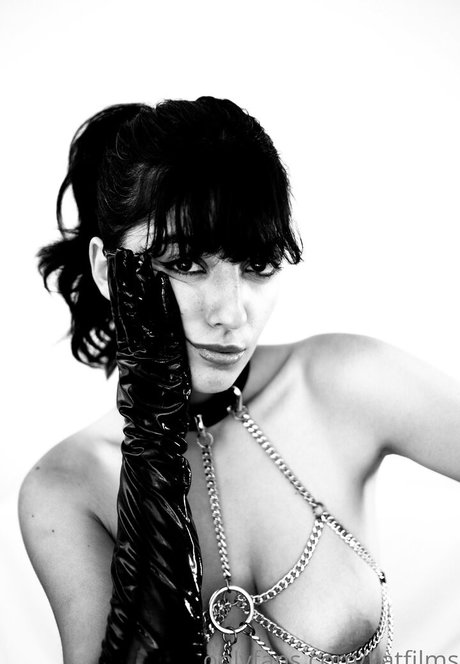 Kat Cabaret nude star picture