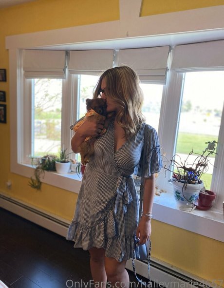 haileymarie4657 hot model image